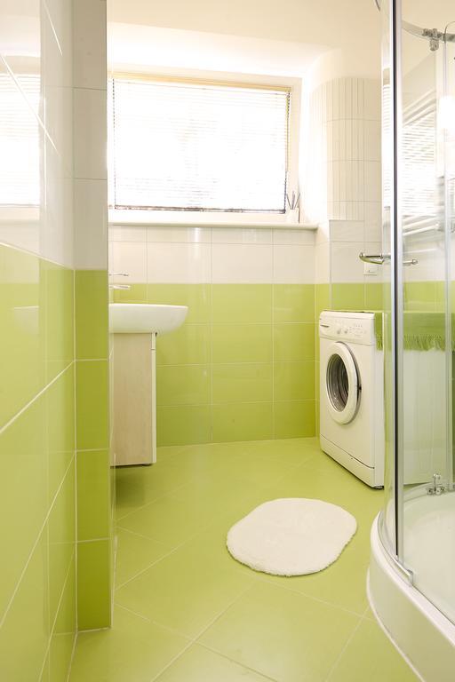 Lovely Funky Flat Near Royal Park Warsaw Ngoại thất bức ảnh